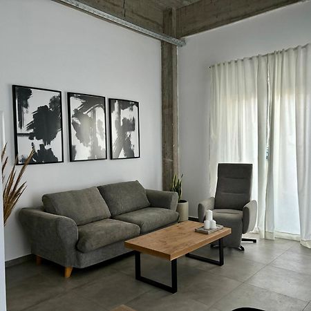 Industrial Loft Comfort Living Ираклион Экстерьер фото