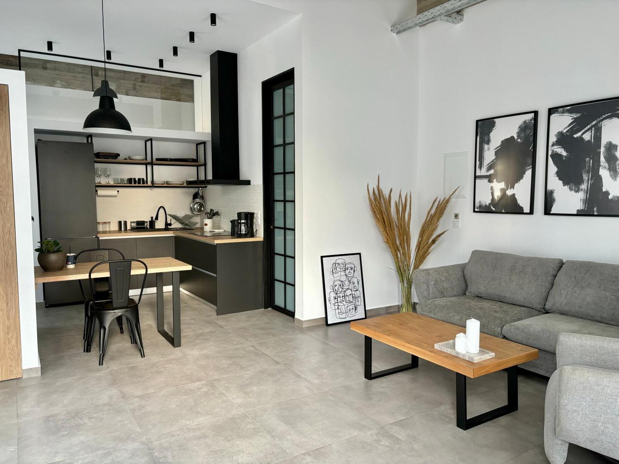 Industrial Loft Comfort Living Ираклион Экстерьер фото